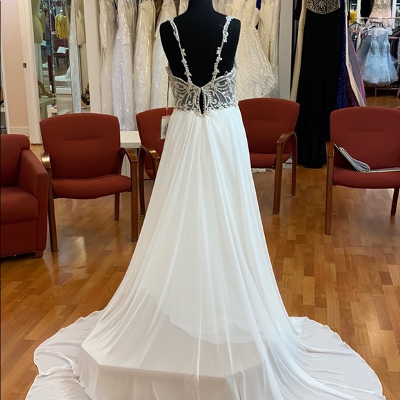 ✔️ ivory-silver wedding gown - Picture 4 of 8